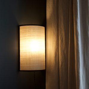dealeuse-boutique-decoration-mobilier-luminaires-luminaire-vases-vase-lampes-lampe-laiton-marbre-applique-raphia-vintage-paris