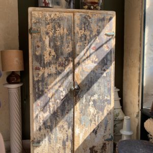 dealeuse-boutique-decoration-mobilier-luminaires-luminaire-vases-vase-lampes-lampe-laiton-marbre-meuble-de-metier-atelier-paris