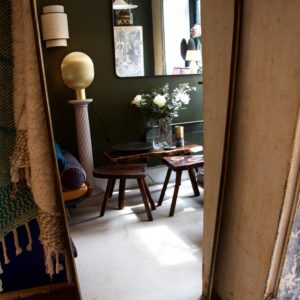 dealeuse-boutique-decoration-mobilier-luminaires-luminaire-vases-vase-lampes-lampe-laiton-marbre-vintage-miroir-miroirs-ancien-paris