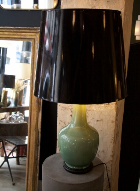 dealeuse-boutique-decoration-mobilier-luminaires-luminaire-vases-vase-lampes-lampe-laiton-ceramique-craquelee-vert-celadon-vintage-paris