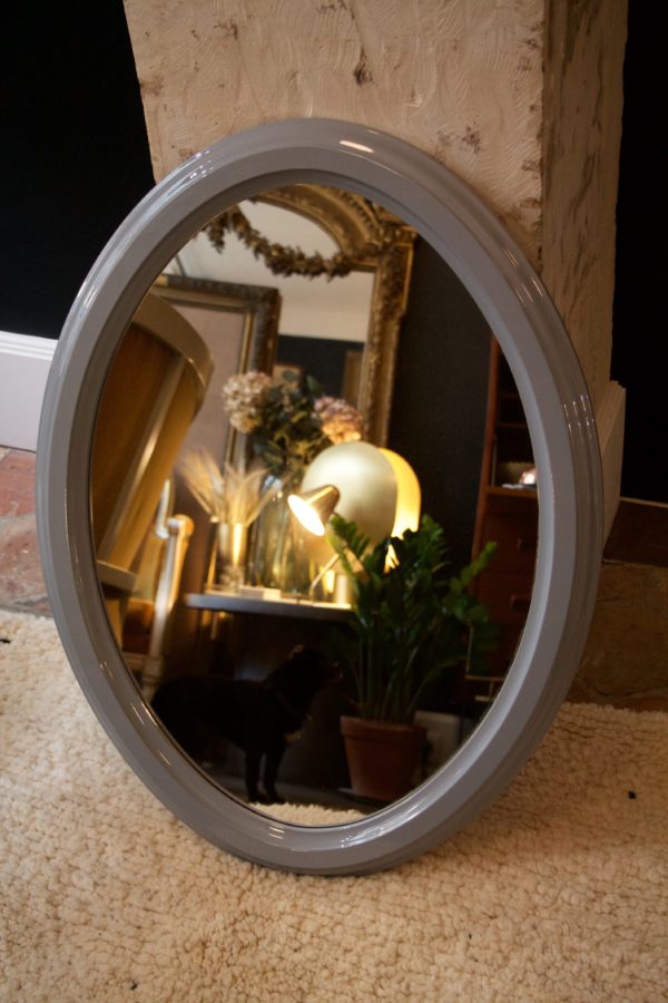 dealeuse-boutique-decoration-mobilier-luminaires-luminaire-vases-vase-lampes-lampe-laiton-marbre-vintage-miroir-miroirs-ancien-vintage-verre-ovale-blanc-creme-laque-paris