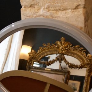 dealeuse-boutique-decoration-mobilier-luminaires-luminaire-vases-vase-lampes-lampe-laiton-marbre-vintage-miroir-miroirs-ancien-vintage-verre-ovale-blanc-creme-laque-paris