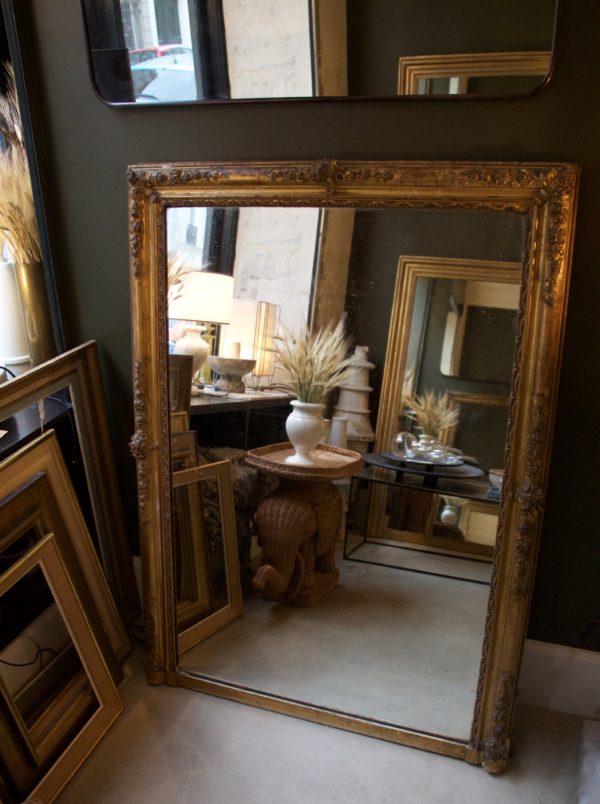 dealeuse-boutique-decoration-mobilier-luminaires-luminaire-vases-vase-lampes-lampe-laiton-marbre-vintage-miroir-miroirs-ancien-paris