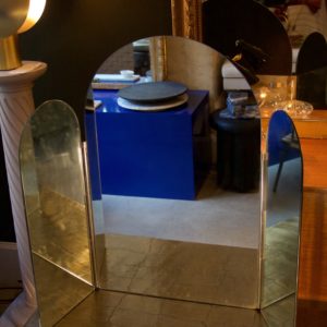 dealeuse-boutique-decoration-mobilier-luminaires-luminaire-vases-vase-lampes-lampe-laiton-marbre-vintage-miroir-miroirs-ancien-vintage-triptyque-paris