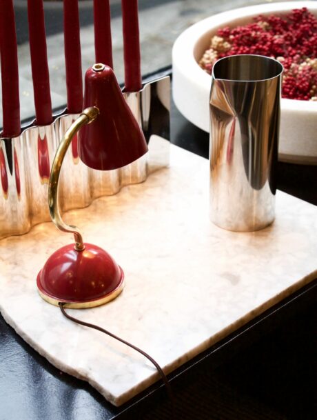 dealeuse-boutique-decoration-mobilier-luminaires-luminaire-vases-vase-lampes-lampe-laiton-marbre-vintage-paris-bougies-bougeoirs-bougeoir-acier-inoxydable-poli