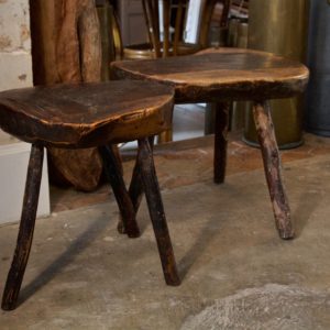 dealeuse-boutique-decoration-mobilier-luminaires-luminaire-vases-vase-lampes-lampe-laiton-marbre-vintage-tabourets-tabouret-antiquites-berberes-plats-bois-ancien-paris