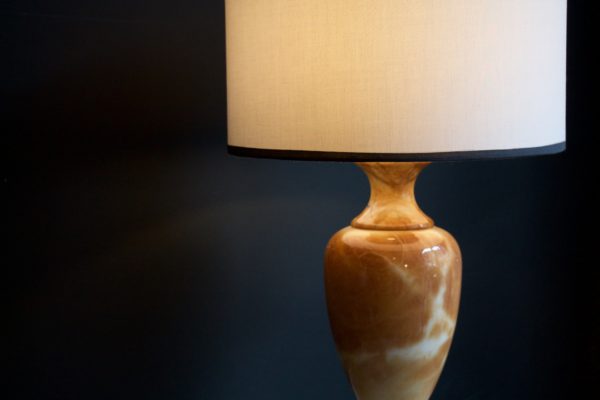 dealeuse-boutique-decoration-mobilier-luminaires-luminaire-vases-vase-lampes-lampe-laiton-vintage-marbre-paris