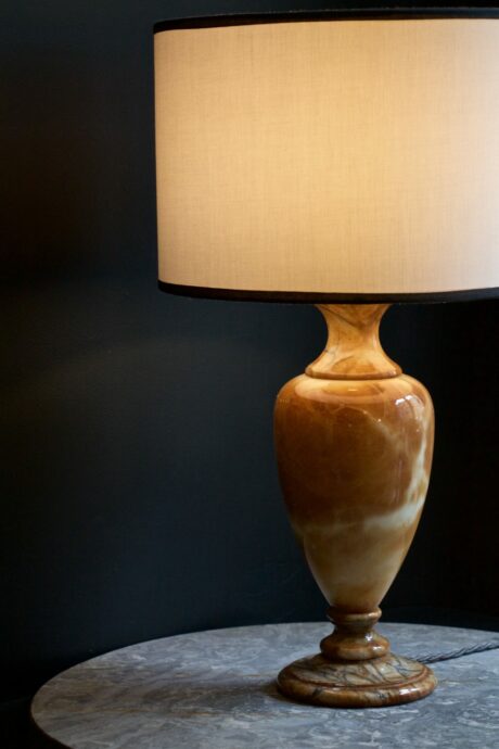 dealeuse-boutique-decoration-mobilier-luminaires-luminaire-vases-vase-lampes-lampe-laiton-vintage-marbre-paris