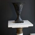 Vase coupe, pied en pierre effet marbre