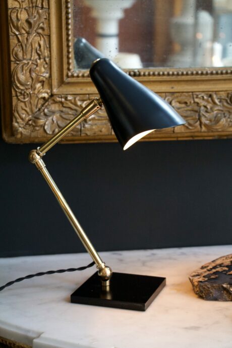 13-dealeuse-boutique-decoration-mobilier-luminaires-luminaire-vases-vase-lampes-lampe-laiton-vintage-paris