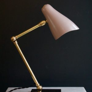 dealeuse-boutique-decoration-mobilier-luminaires-luminaire-vases-vase-lampes-lampe-laiton-vintage-paris