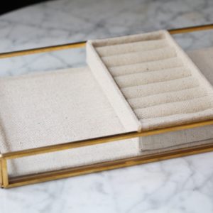 dealeuse-boutique-decoration-mobilier-luminaires-luminaire-vases-vase-lampes-lampe-laiton-marbre-vintage-paris-boite-verre--miroir-bijoux-doré