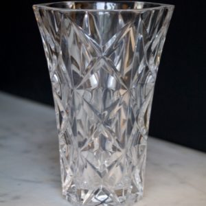 dealeuse-boutique-decoration-mobilier-luminaires-luminaire-vases-vase-lampes-lampe-laiton-marbre-vintage-paris-verre-cristal-moulé-art-de-la-table
