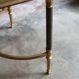 Table basse en verre et laiton