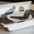 Vide poche en porcelaine, motif serpents