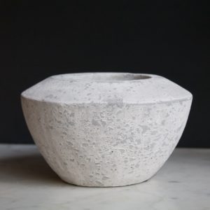 dealeuse-boutique-decoration-idee-cadeau-paris-original-atypique-ambiance-vintage-ancien-bougie-cache-pot