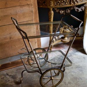 dealeuse-boutique-decoration-mobilier-luminaires-luminaire-vases-vase-lampes-lampe-laiton-marbre-vintage-paris-plateau-banc-idee-cadeau-dessert