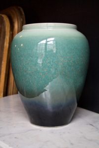 dealeuse-boutique-decoration-vintage-paris-vase-porcelaine
