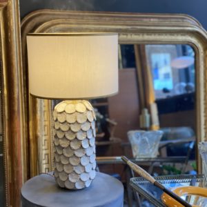 dealeuse-boutique-decoration-mobilier-luminaires-luminaire-boite-bois-os-vintage-paris