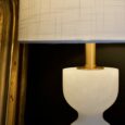 Lampe blanche en albâtre