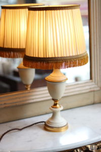 dealeuse-boutique-decoration-mobilier-luminaires-luminaire-vases-vase-lampes-lampe-laiton-marbre-vintage-paris-lampe