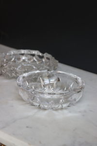 dealeuse-boutique-paris-vintage-ancien-verre-moule-coupe-fruit-vide-poche