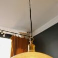 Suspension en marbre blanc