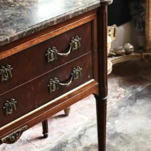 dealeuse-boutique-decoration-mobilier-commode-ancienne-louis-XVI-vintage-paris