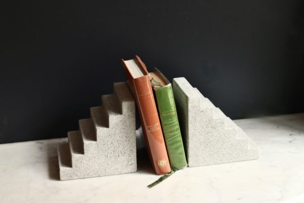 dealeuse-boutique-decoration-vintage-serre-livres-beton-paris