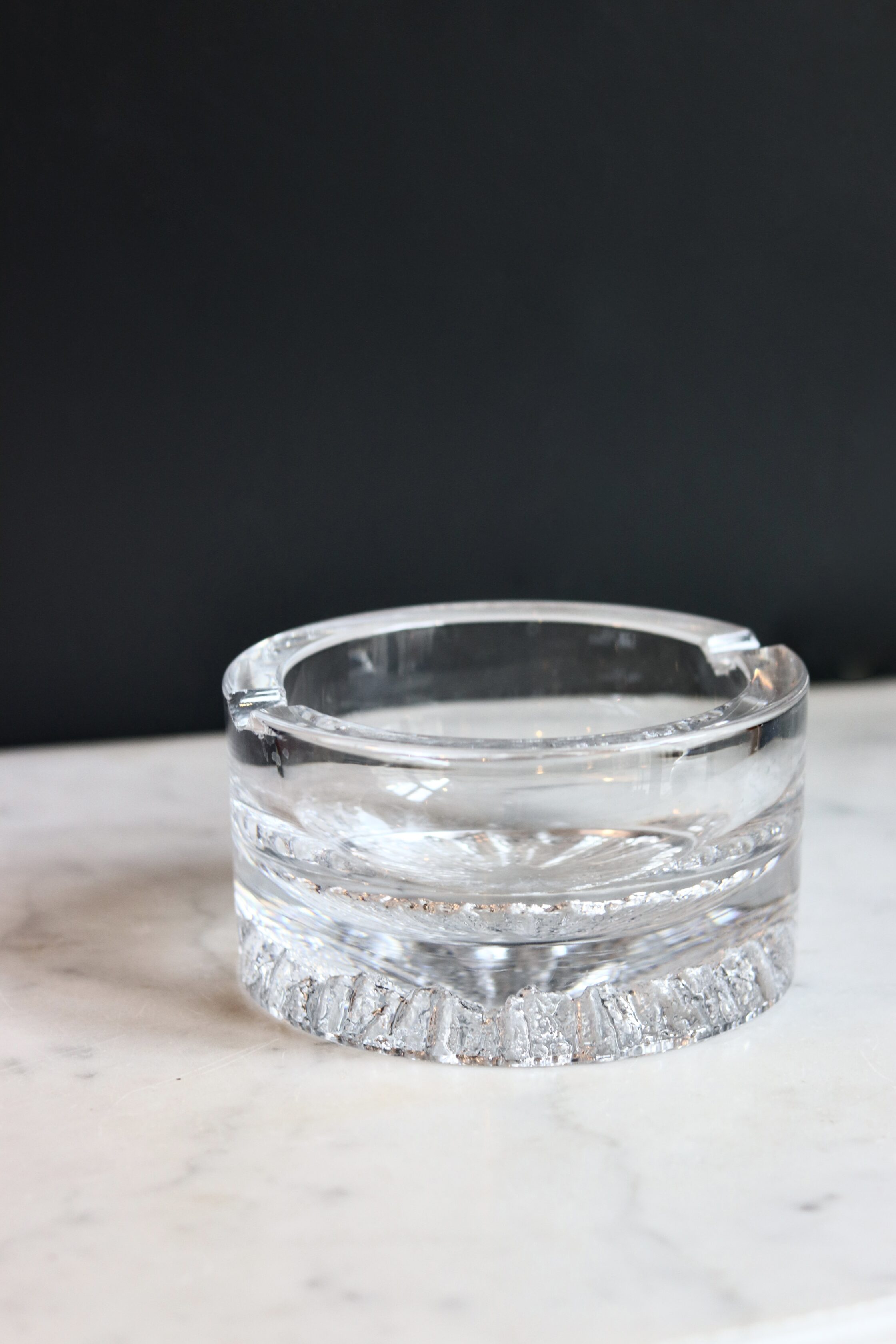 dealeuse-boutique-decoration-vintage-ancien-paris-cendrier-verre