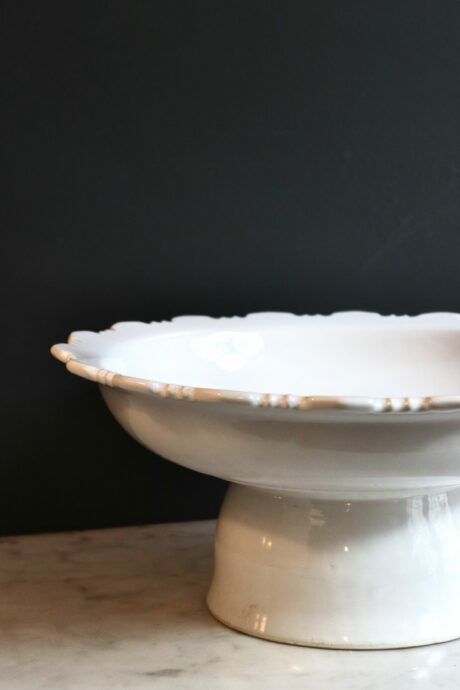 dealeuse-boutique-decoration-vintage-ancien-paris-plat-porcelaine-blanc