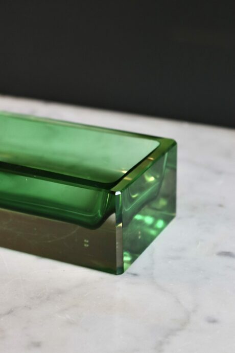 dealeuse-boutique-decoration-vintage-ancien-paris-vide-poche-verre-vert