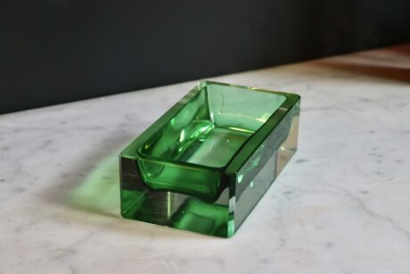 dealeuse-boutique-decoration-vintage-ancien-paris-vide-poche-verre-vert