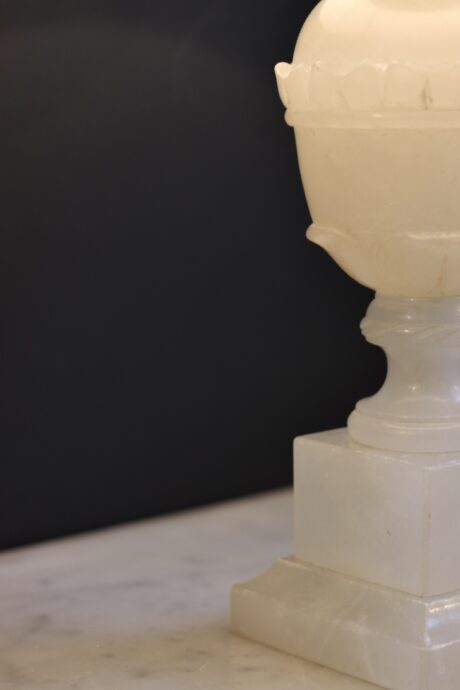 dealeuse-boutique-decoration-vintage-ancien-paris-lampe-blanche-albâtre