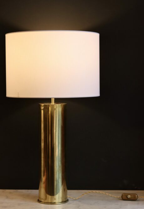 dealeuse-boutique-decoration-vintage-ancien-paris-luminaire-luminaires-lampe-douille-obus-laiton