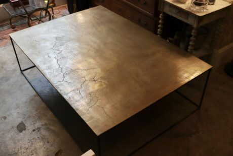 dealeuse-boutique-decoration-vintage-ancien-paris-table-basse-laiton-tole-aluminium