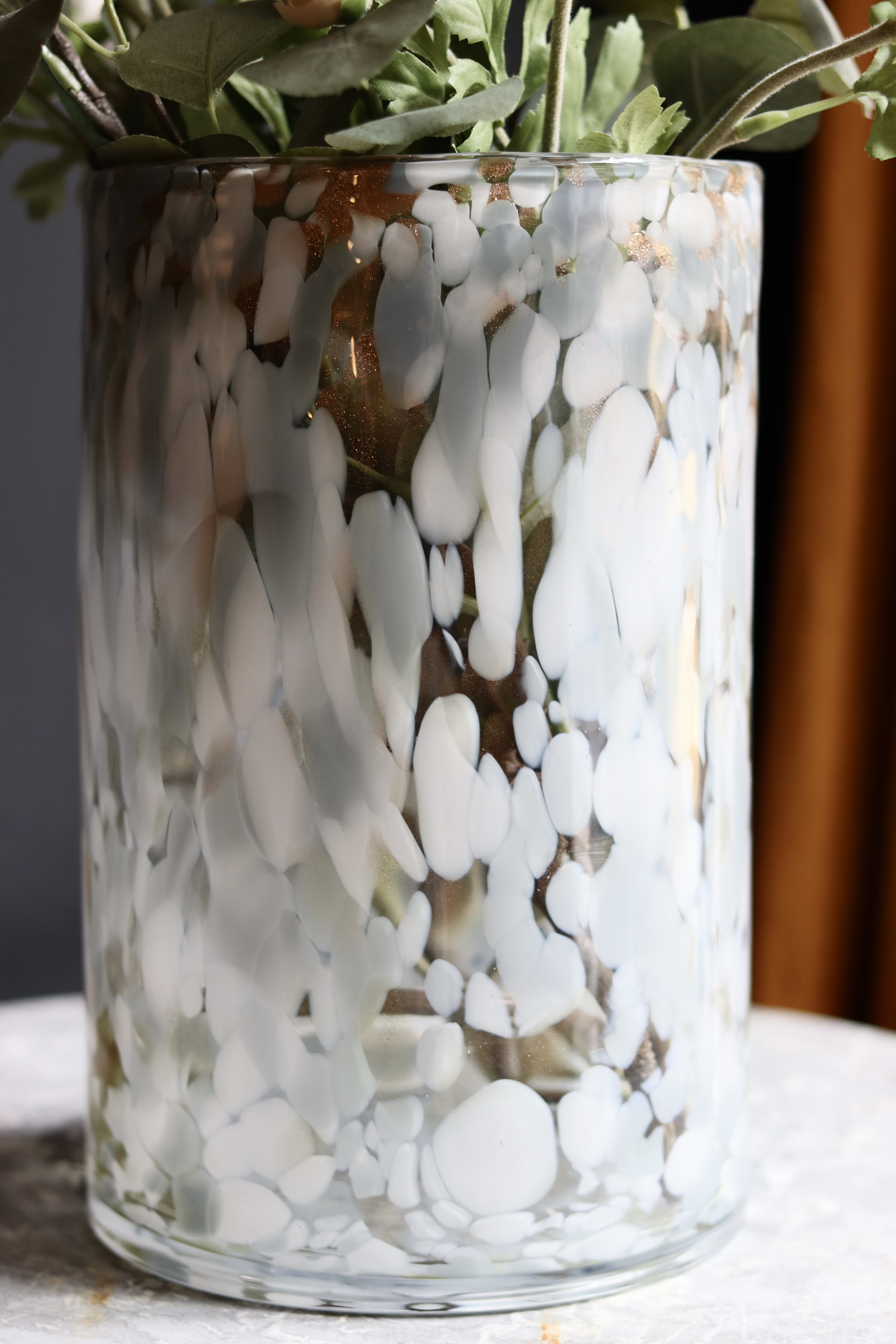 dealeuse-boutique-decoration-vintage-ancien-paris-vase-verre-bleu-vert