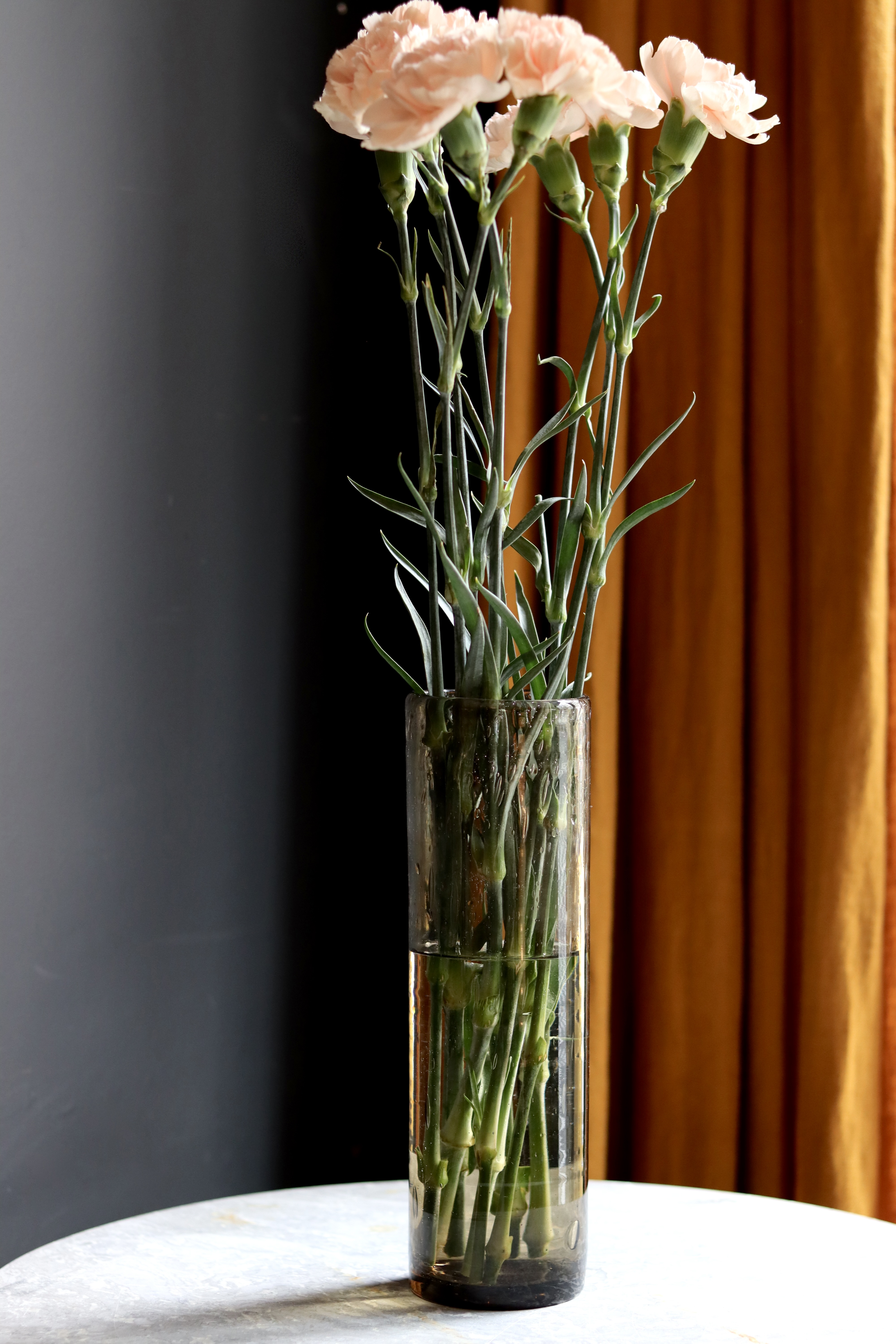 dealeuse-boutique-decoration-vintage-ancien-paris-vase-verre-biot-ambre
