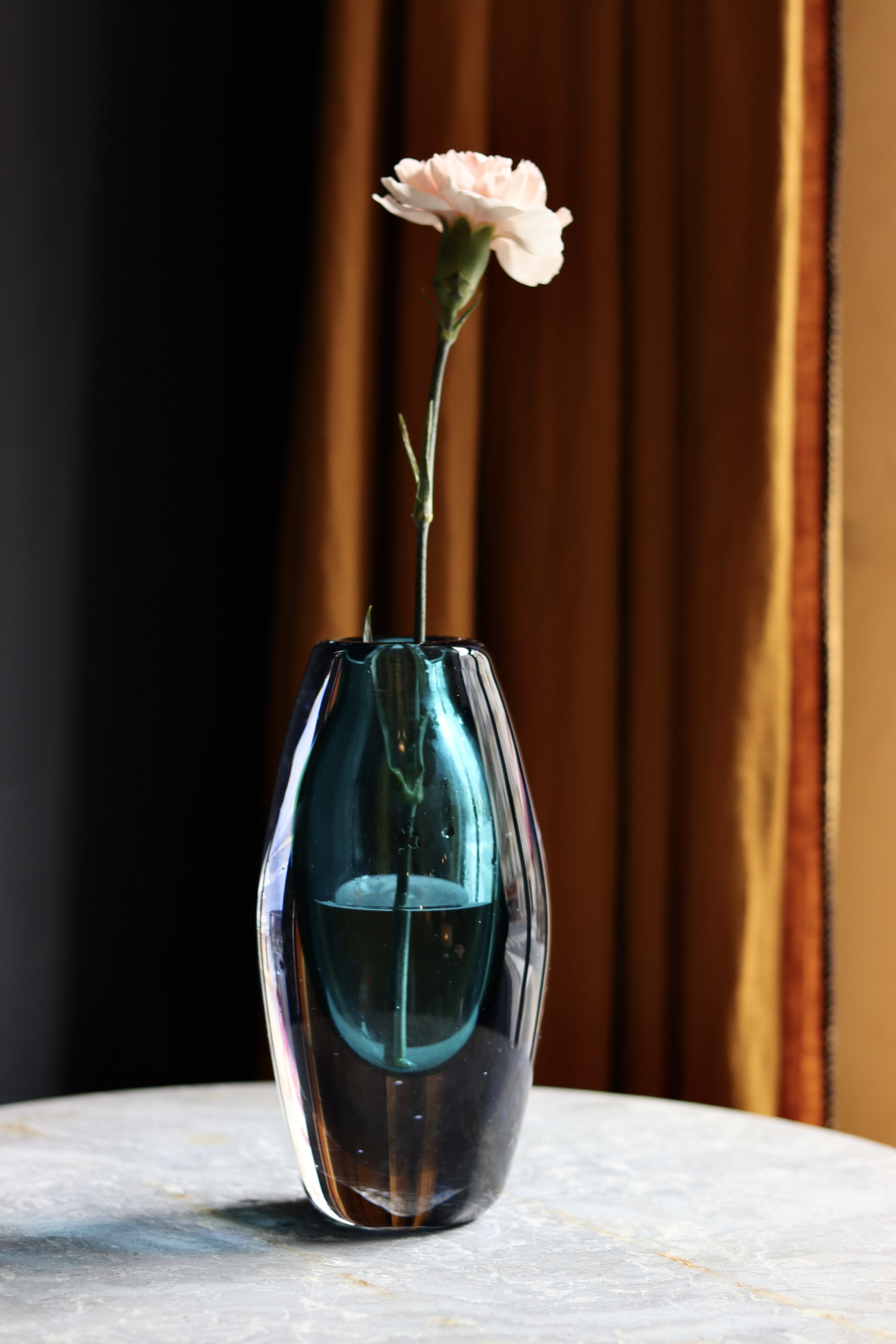 dealeuse-boutique-decoration-vintage-ancien-paris-vase-verre-sommerso-turquoise