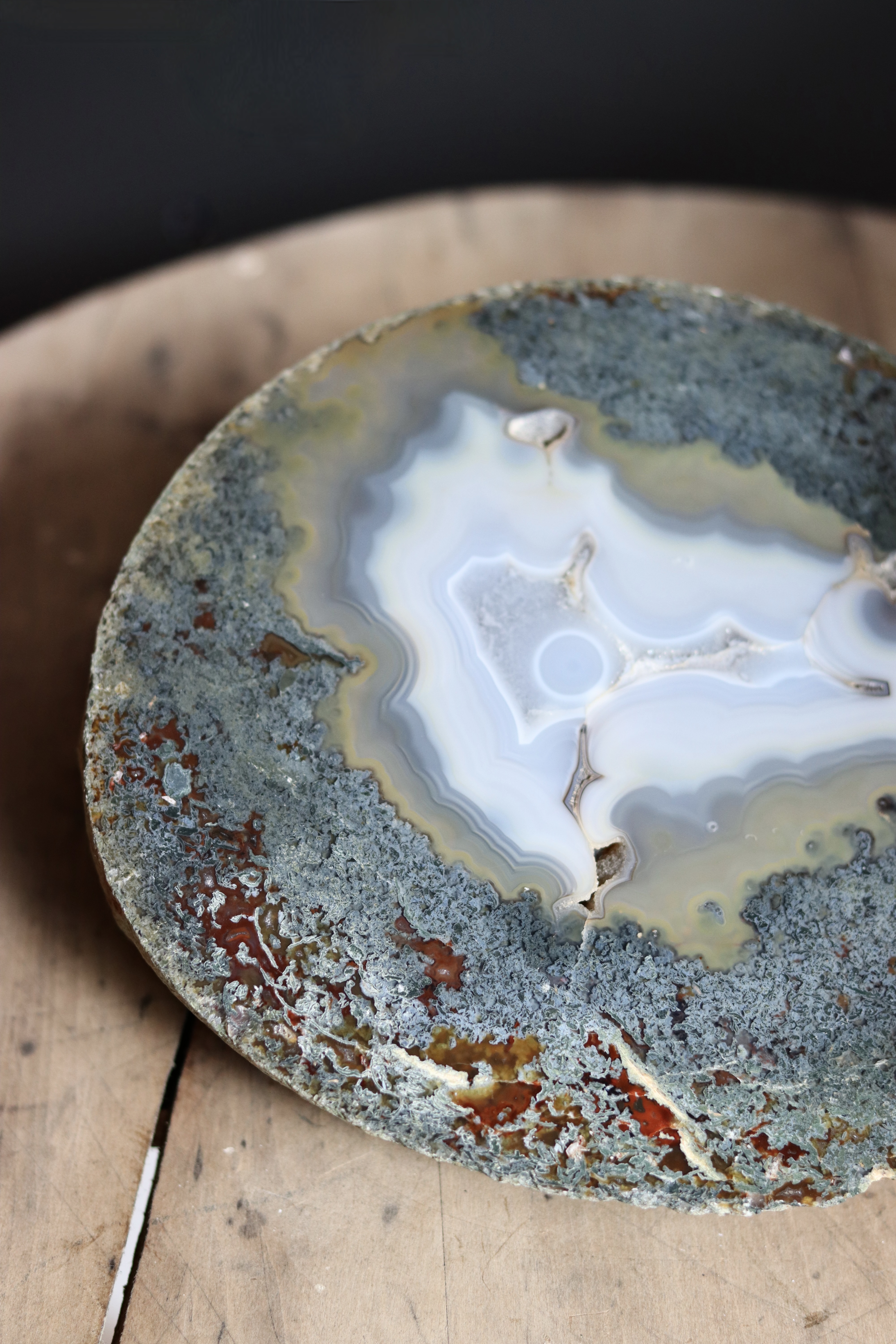 dealeuse-boutique-decoration-vintage-ancien-paris-agate-pierre