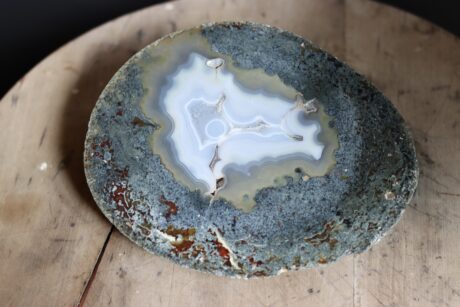 dealeuse-boutique-decoration-vintage-ancien-paris-agate-pierre