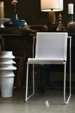 dealeuse-boutique-decoration-mobilier-vintage-paris-chaise-monopoli
