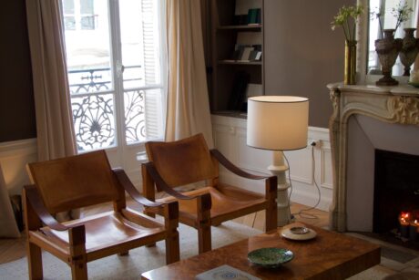 dealeuse-boutique-decoration-mobilier-vintage-paris-fauteuil-pierrechapo-pierre-chapo-sahara-s10-bois-cuir-orme