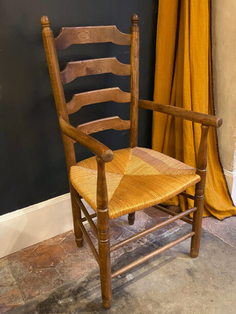 dealeuse-boutique-decoration-vintage-ancien-paris-chaise-bois