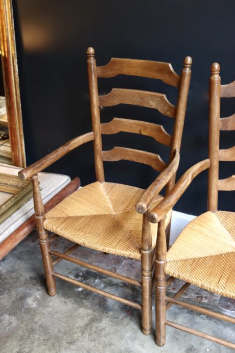dealeuse-boutique-decoration-vintage-ancien-paris-chaise-ancienne-fauteuil-paille-tressee-bois