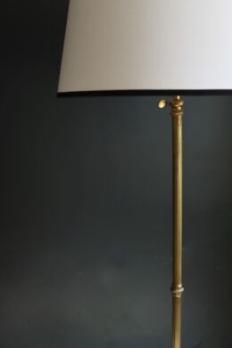 dealeuse-boutique-decoration-paris-vintage-lampadaire-luminaire-laiton