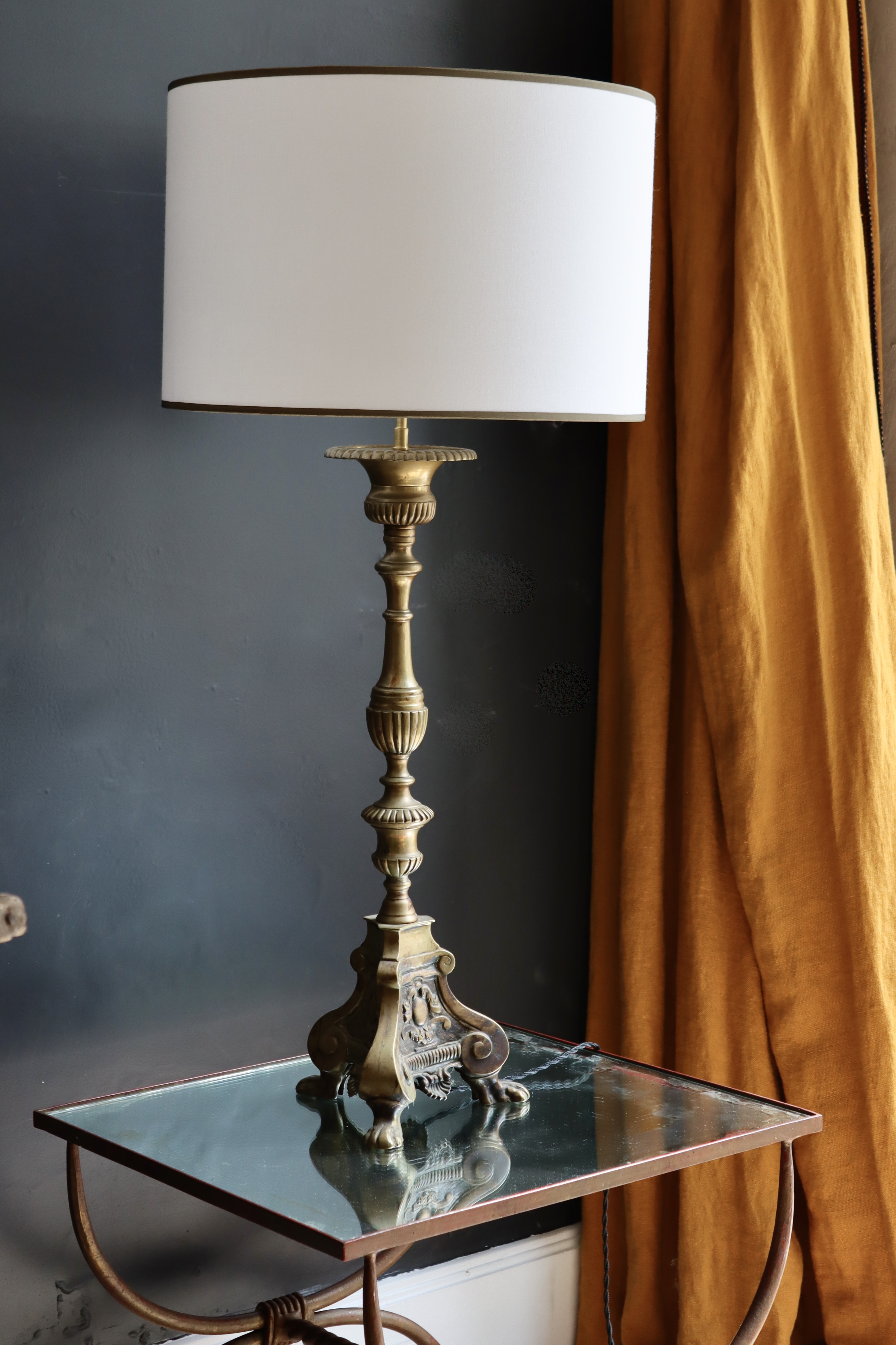 dealeuse-boutique-decoration-paris-vintage-lampe-luminaire-laitondealeuse-boutique-decoration-paris-vintage-lampe-luminaire-laiton