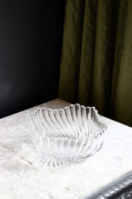 dealeuse-boutique-decoration-vintage-ancien-paris-coupe-a-fruits-verre-moulé
