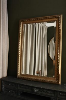 dealeuse-boutique-decoration-mobilier-vintage-paris-miroir-bois-louis-philippe