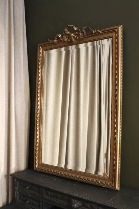 dealeuse-boutique-decoration-mobilier-vintage-paris-miroir-bois-ancien-louis-philippe